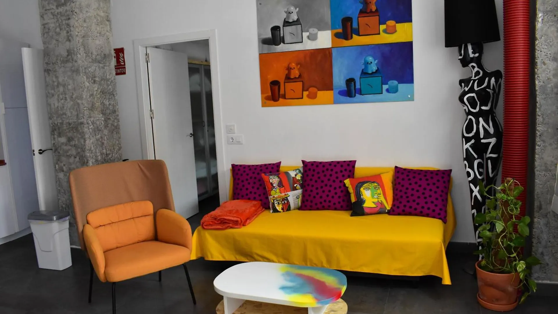 Sevilla Urban Flat contacts